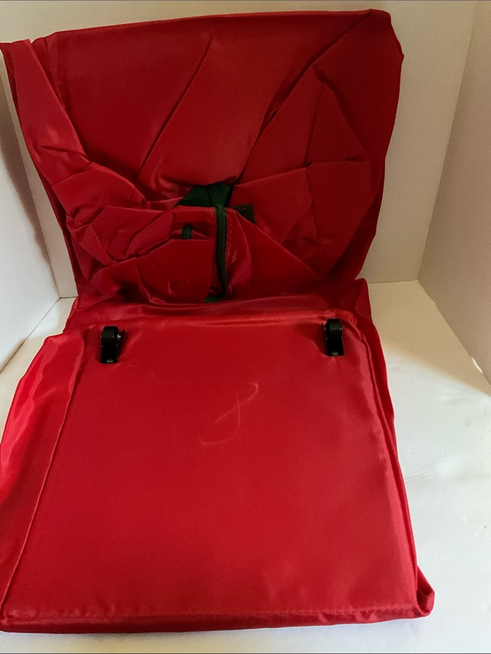 Rolling Tree Storage Bag - Red - Picture 4 of 4